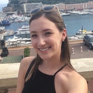 Meet your Posher, Lauren